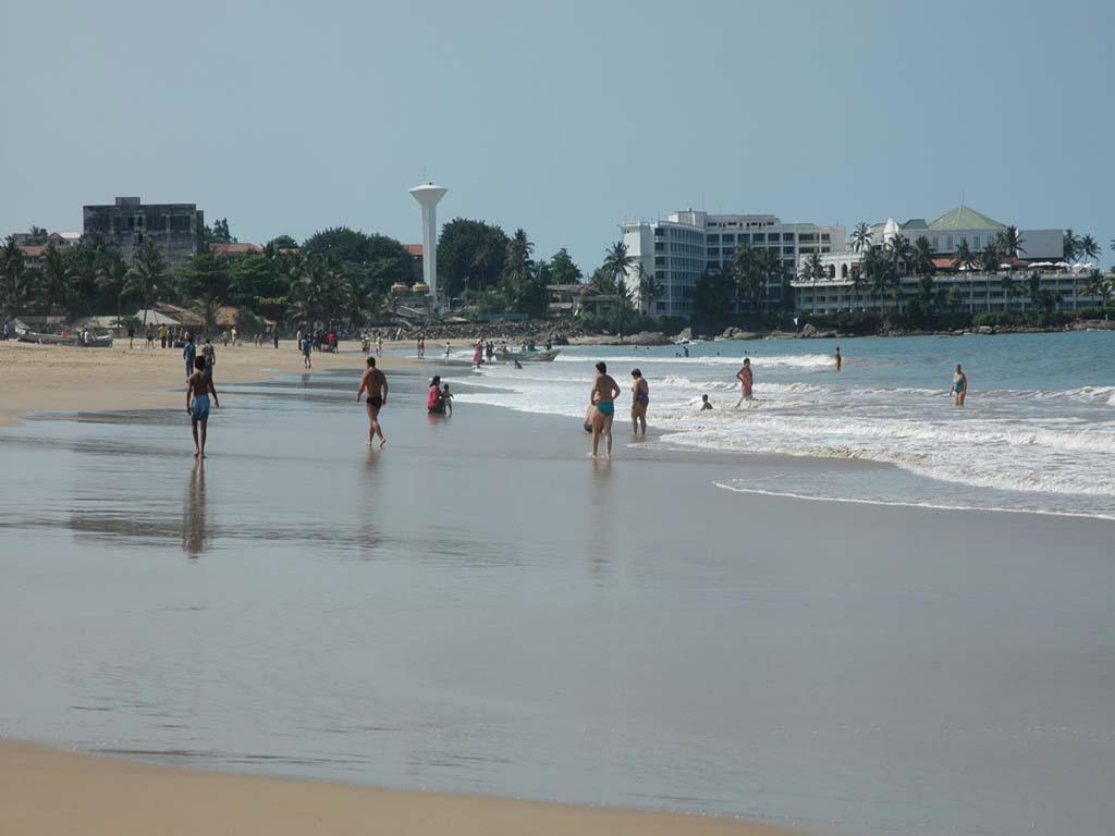 Beverly Hills Hotel Dehiwala-Mount Lavinia Exterior foto